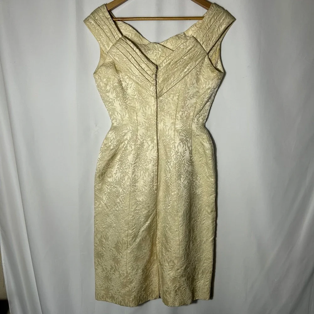 Suzy Perette Dress 6 Vintage Gold Metallic Brocade 1950s Wiggle Cocktail